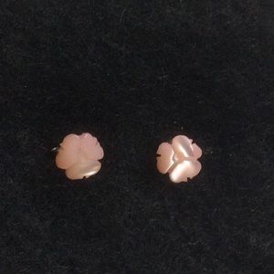 Mother Of Pearl flower stud earrings